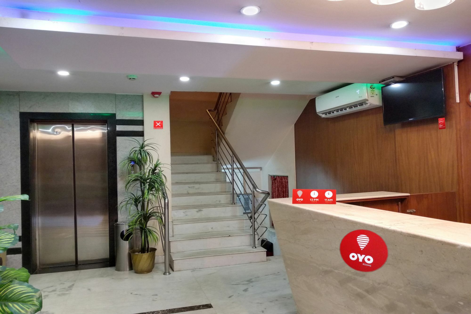 Hotel Oyo 9925 The Ocea International Bangalore Exterior foto