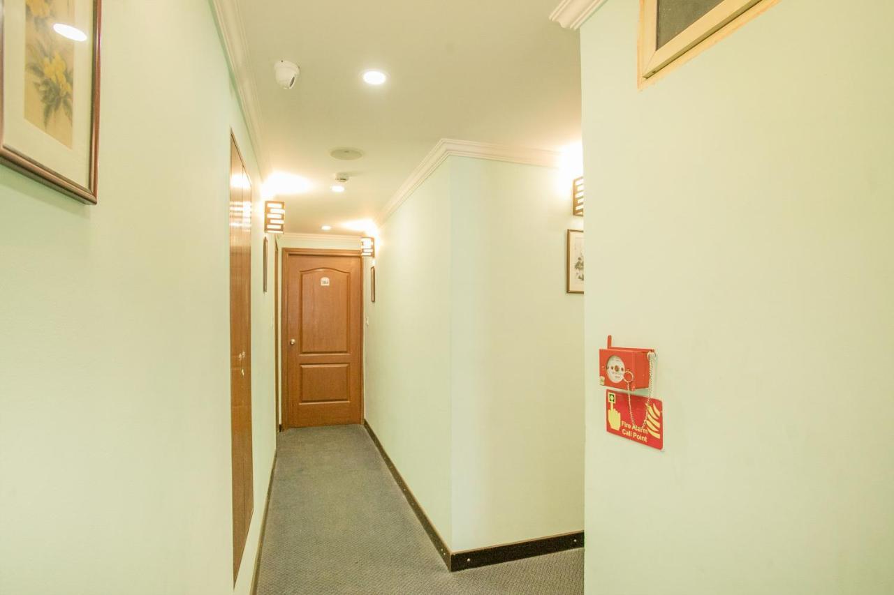 Hotel Oyo 9925 The Ocea International Bangalore Exterior foto